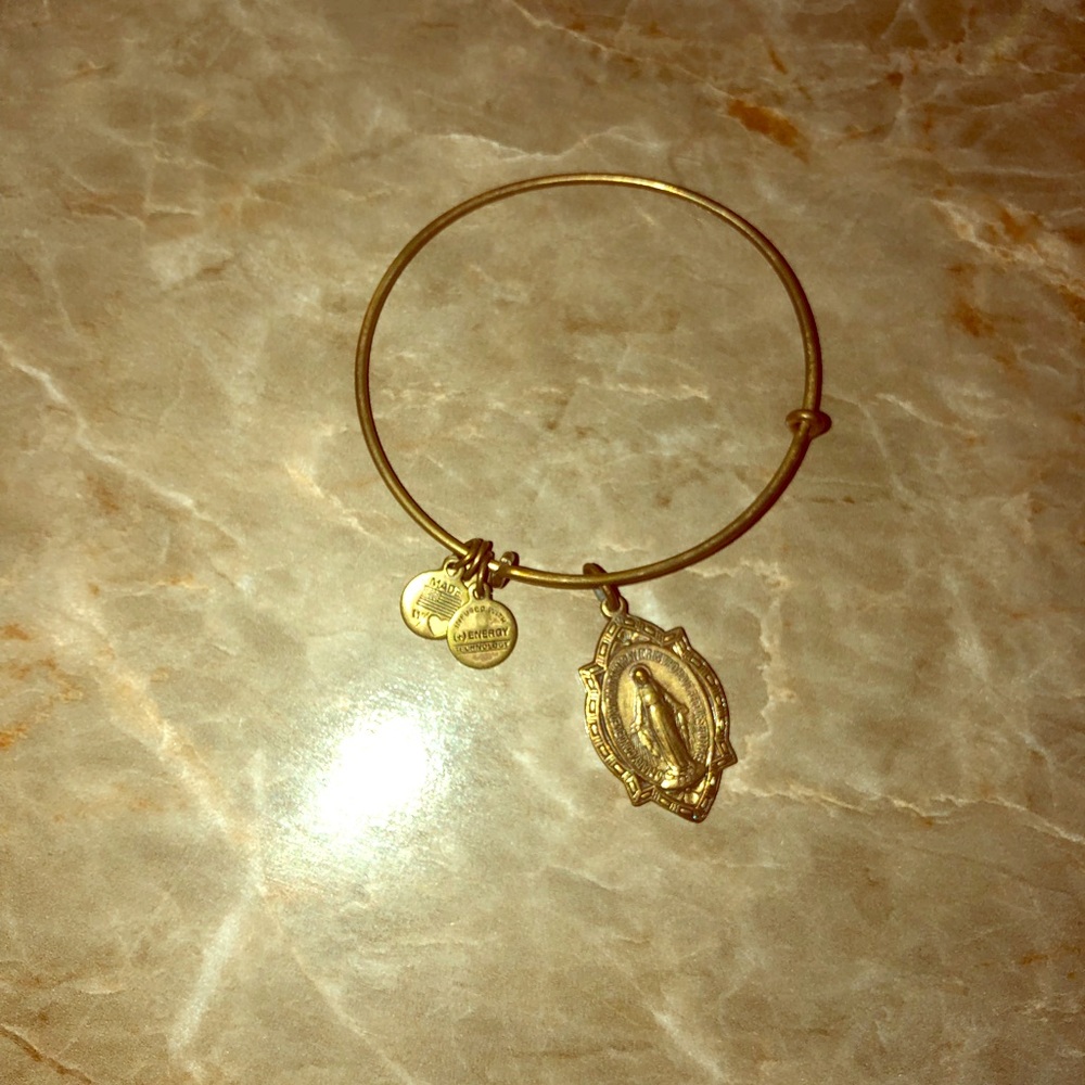 Charm bracelet